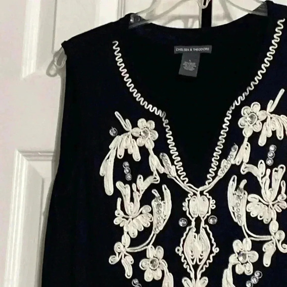 Chelsea and Theodore Black & cream  Embroidered & rhinestone dress size large - Picture 4 of 11